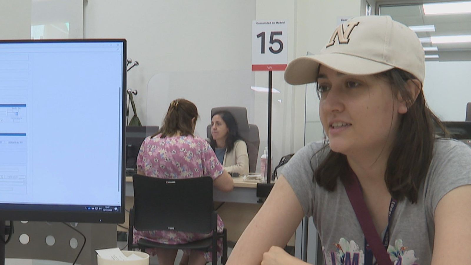 Tutores ayudan a jóvenes madrileños a incorporarse al mercado laboral