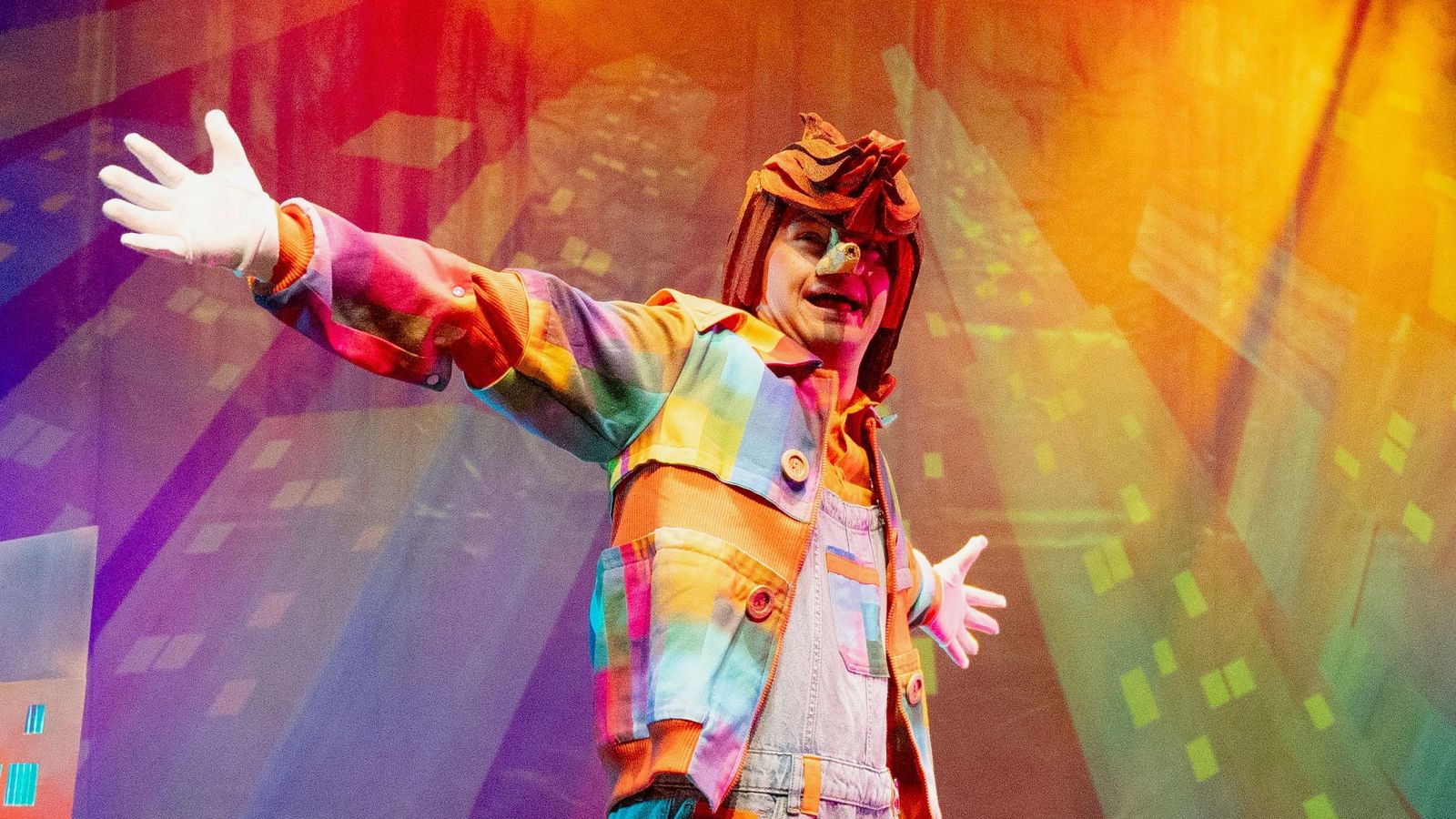 Álvaro, un talentoso actor con síndrome de Down que rompe barreras en el teatro