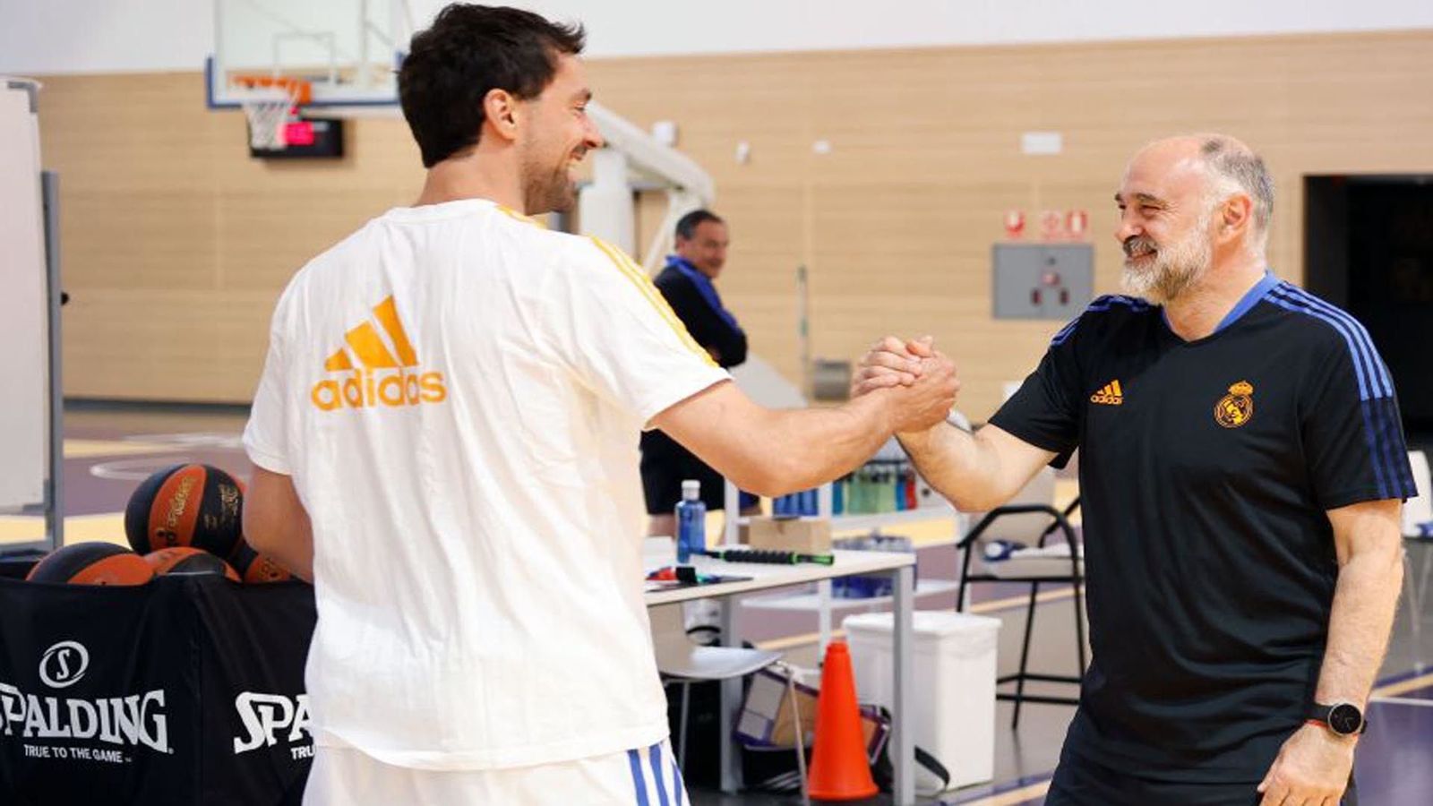 Emotivo reencuentro de Pablo Laso con sus jugadores