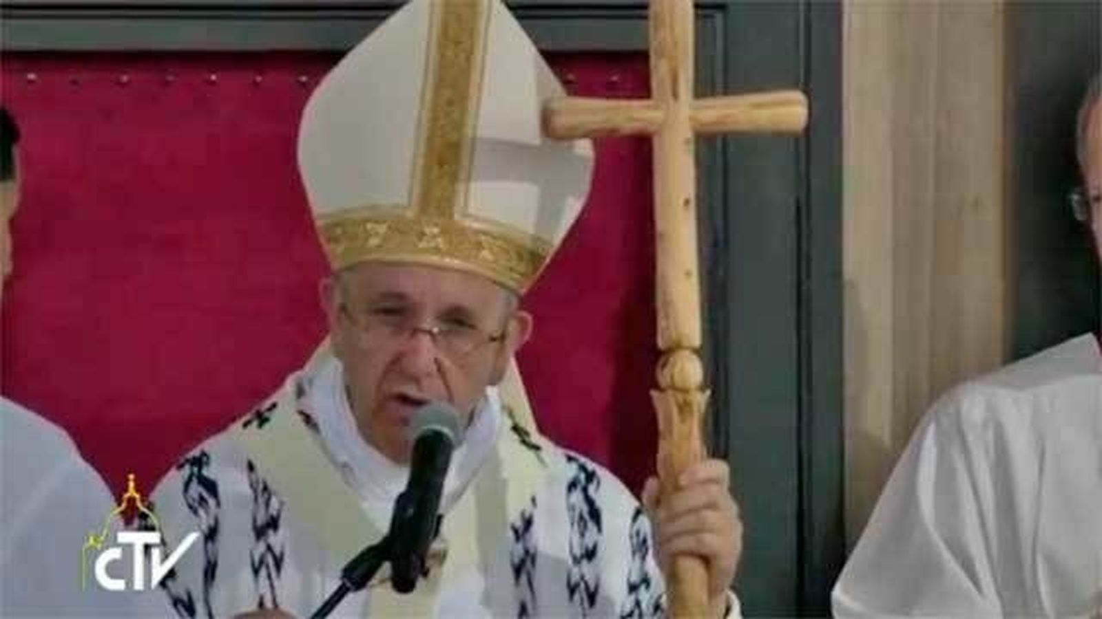 El papa afirma: "Evangelizar, ésa es nuestra revolución"