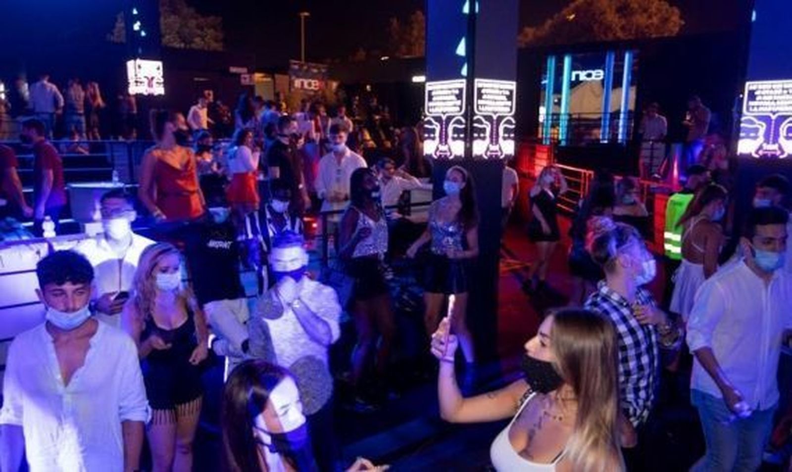 El ocio nocturno de Madrid celebra la apertura de las pistas de baile