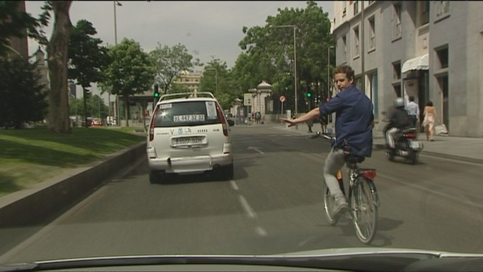 La DGT estudia un carnet para bicicletas y patinetes eléctricos