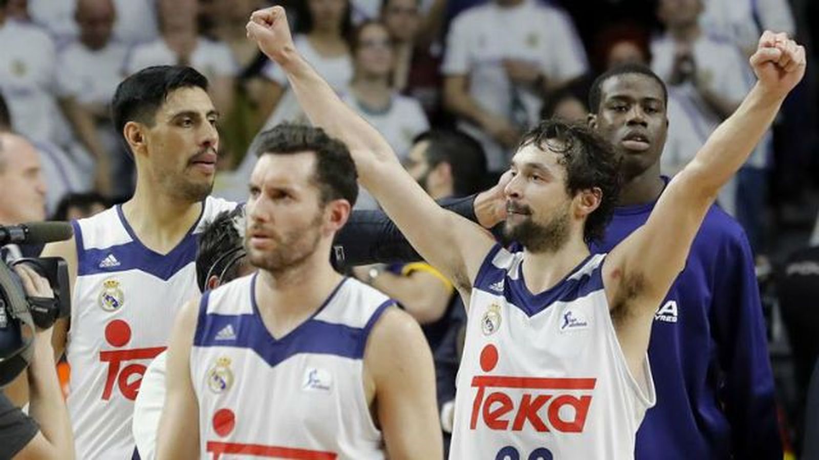 76-75. Llull decide el clásico con un canastón en el último segundo