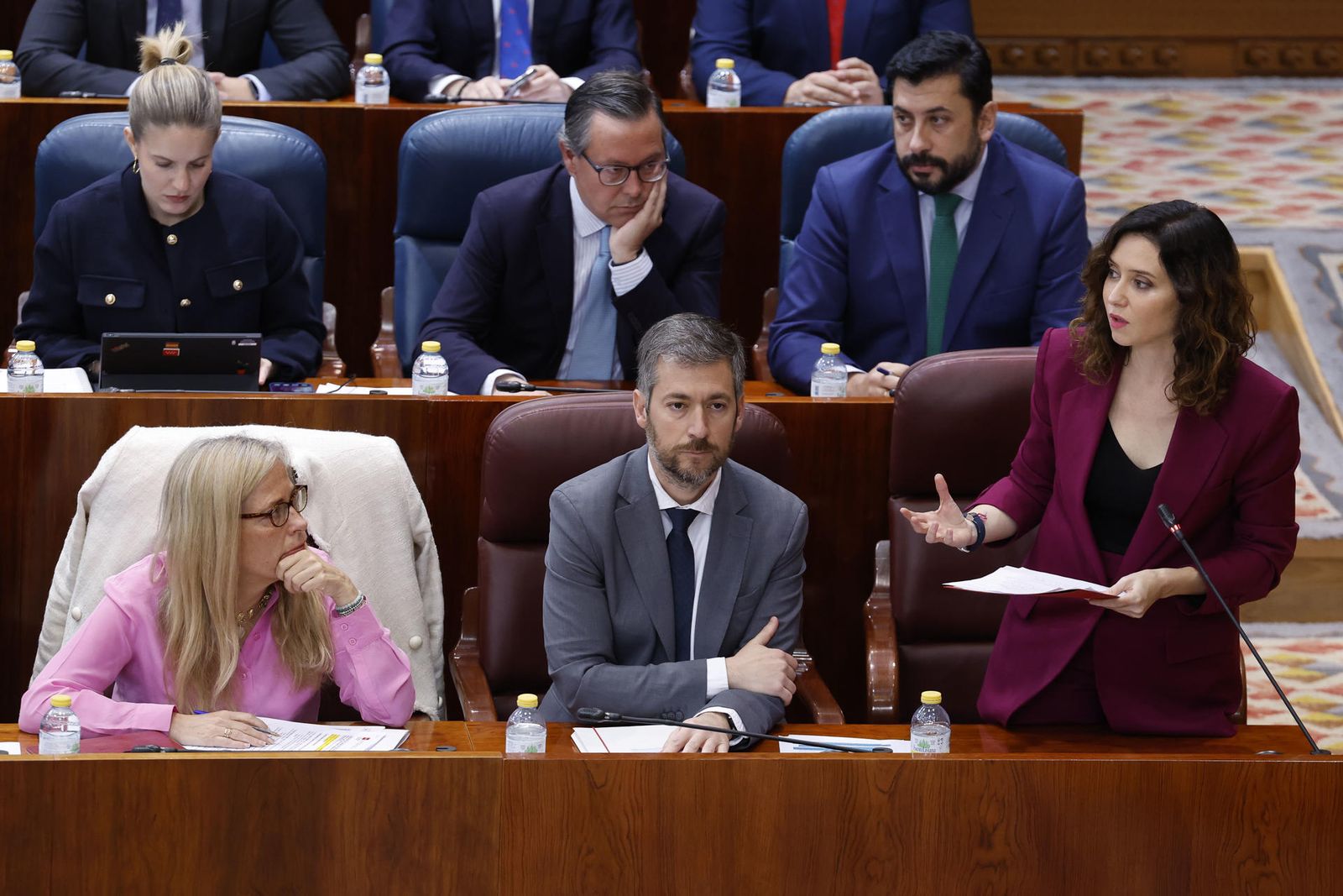 Ayuso defiende que vive de alquiler "desde hace 20 años" mientras hay "14 ministros a los que les pagamos todo"