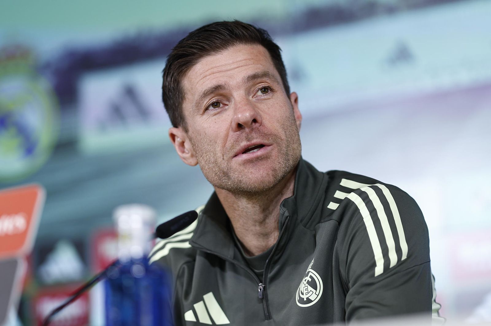 Xabi sobre el Alavés