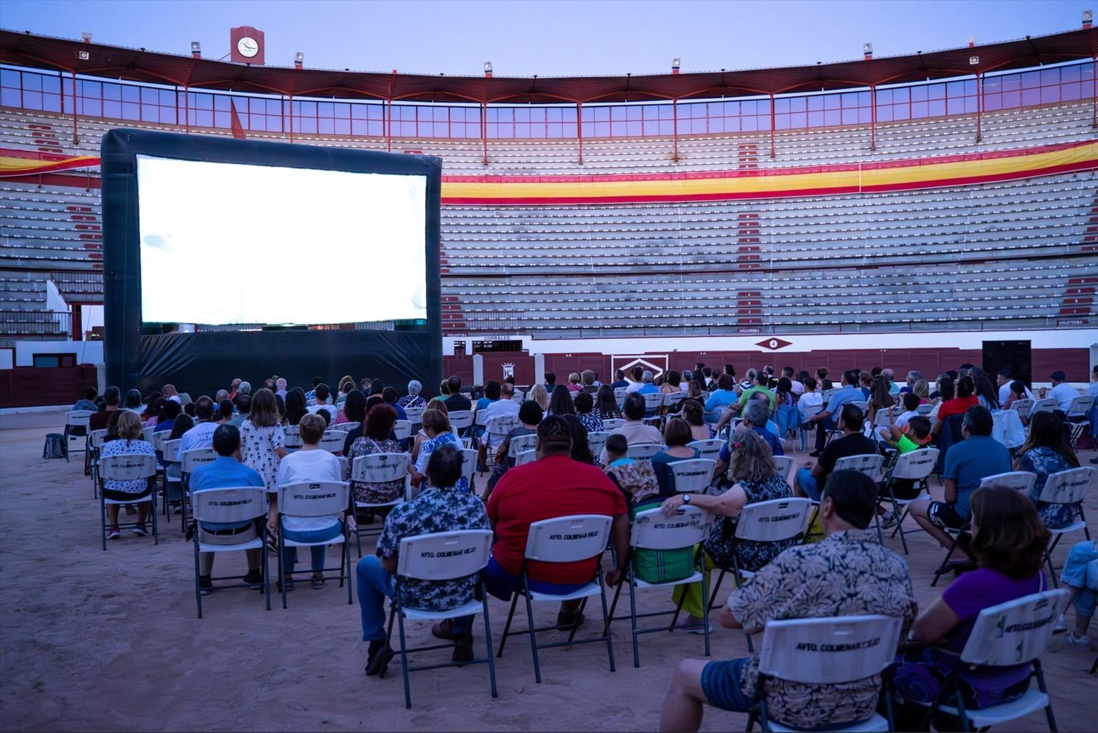 La plaza de toros La Corredora de Colmenar Viejo convertida en un cine de verano