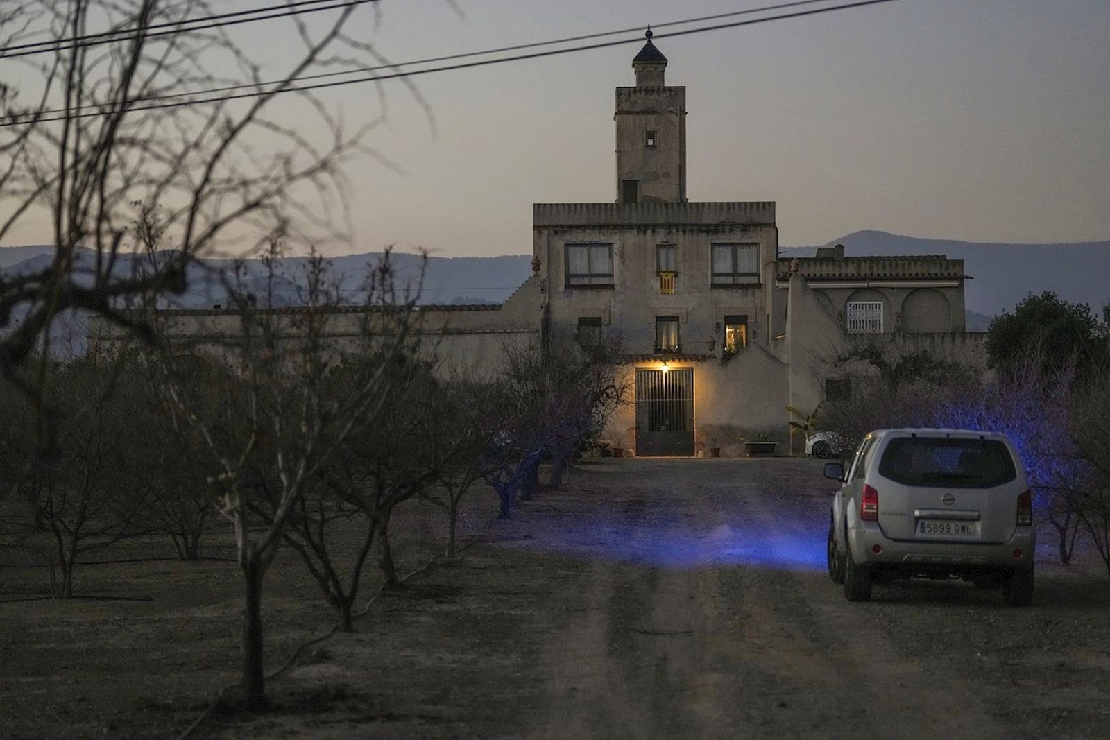 Masía de Riudoms, en Tarragona, donde se había atrincherado el atacante tras herir a varias personas y huir