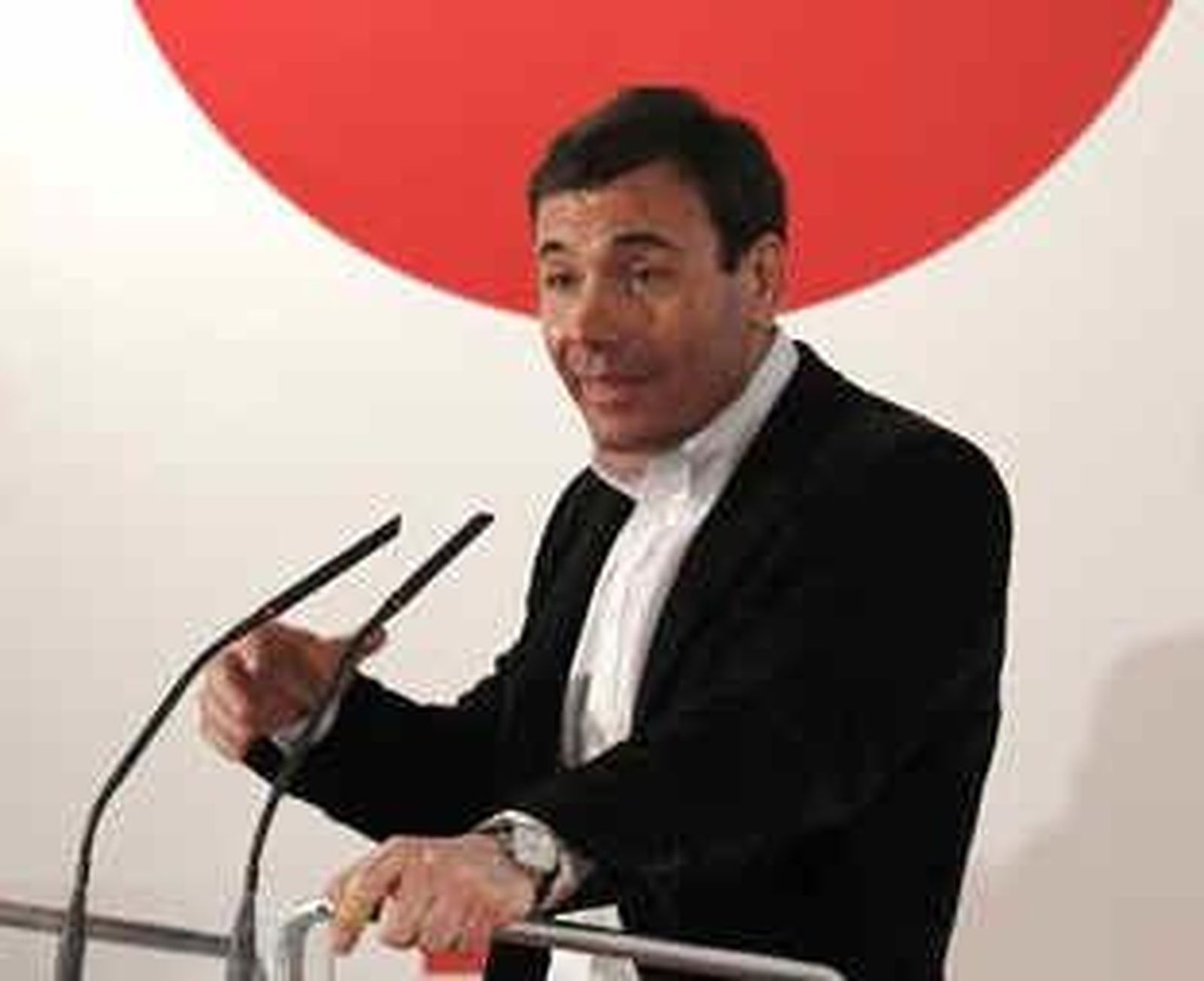 Gómez: "El PP no puede ganar. Si lo hacen, quieren implantar el copago sanitario"