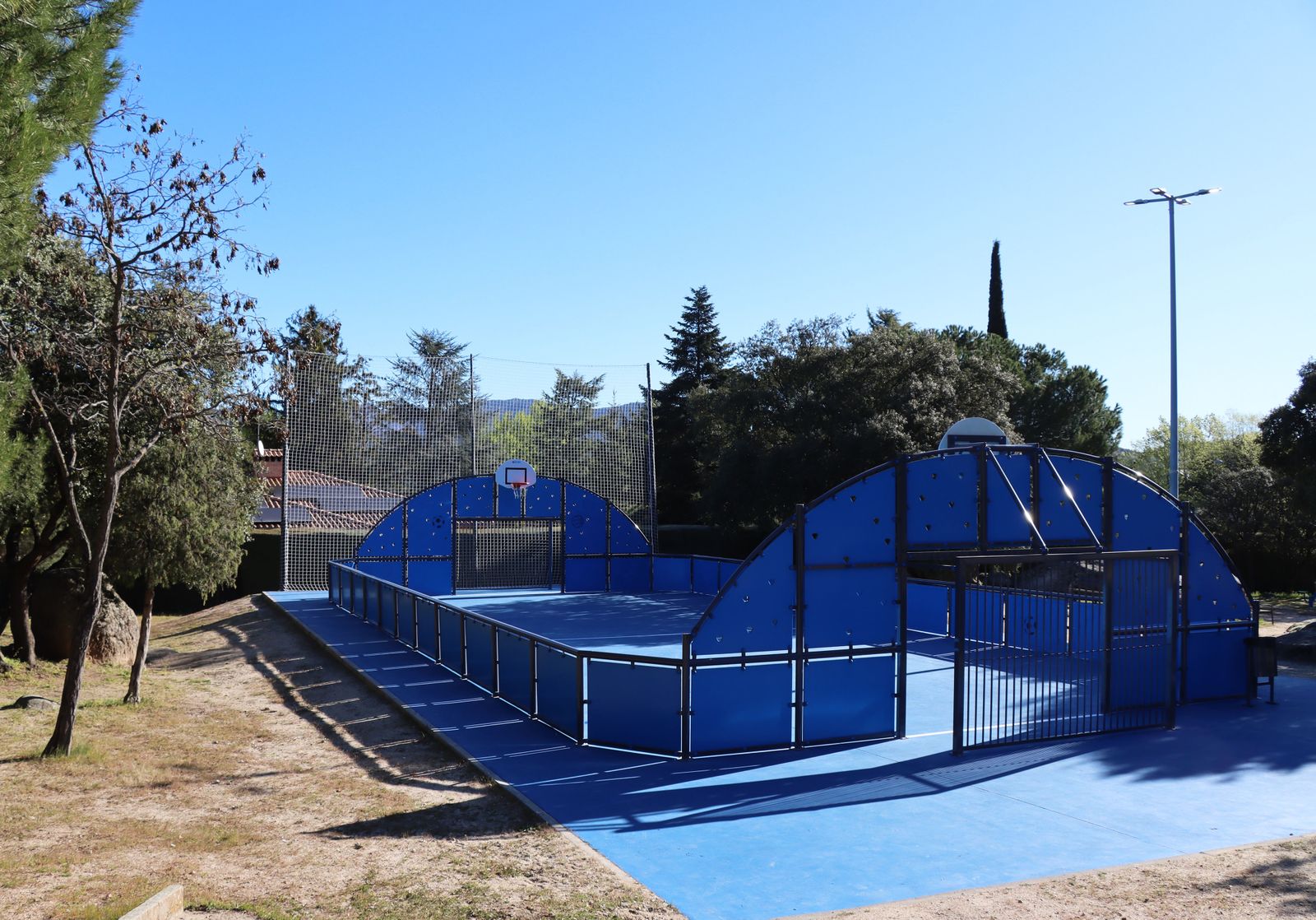 Pista deportiva en La Navata, Galapagar