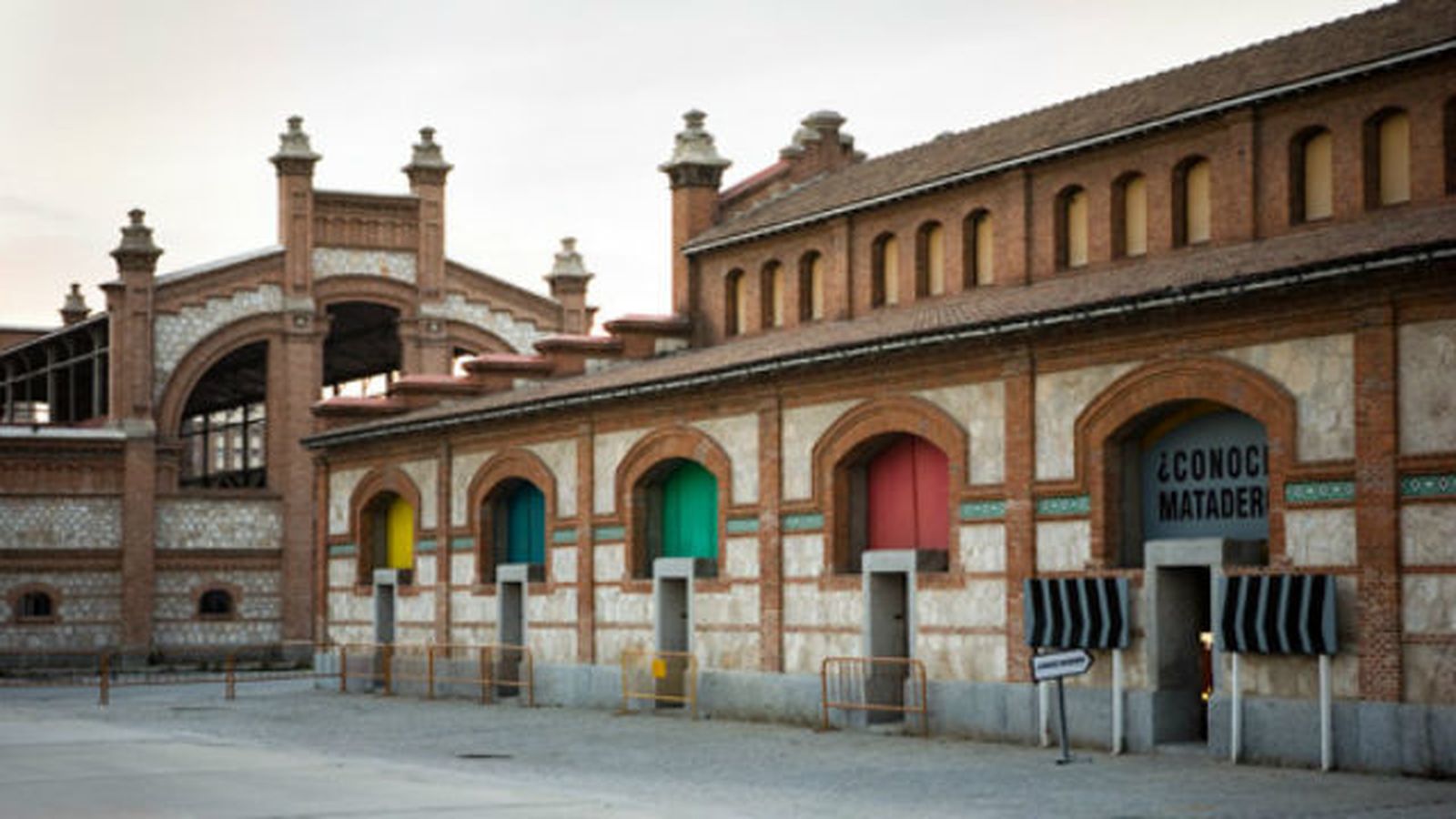 Matadero celebra su décimo aniversario con talleres, conciertos y acrobacias