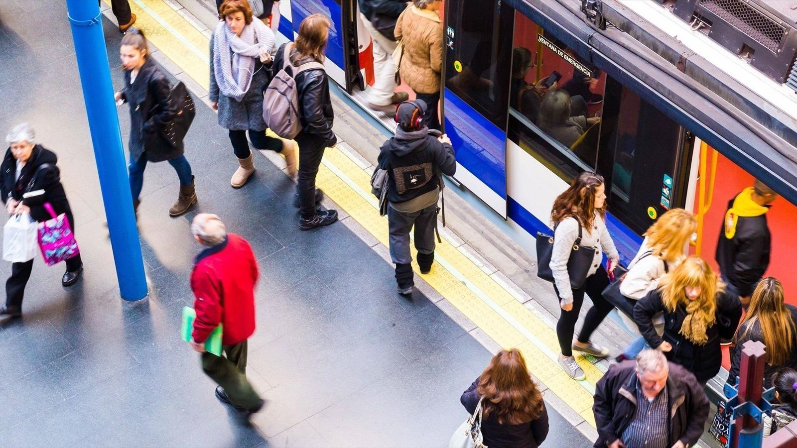 Los 'inspectores encubiertos' que recorren el metro de Madrid