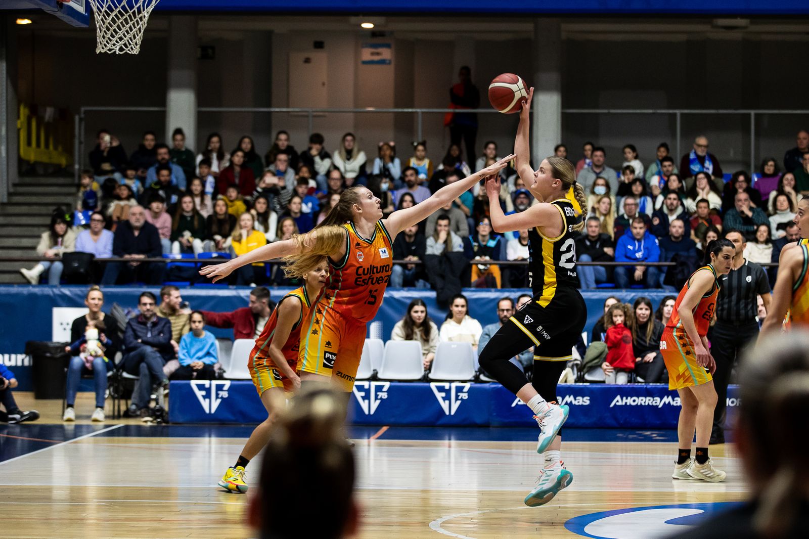 Estudiantes y- Valencia Basket