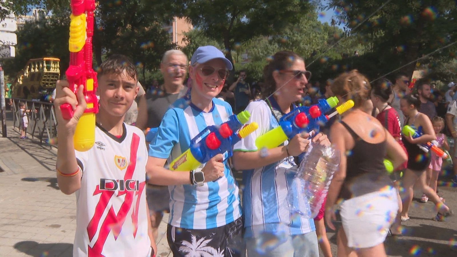 La tradicional Batalla Naval vuelve a pasar por agua a Vallecas