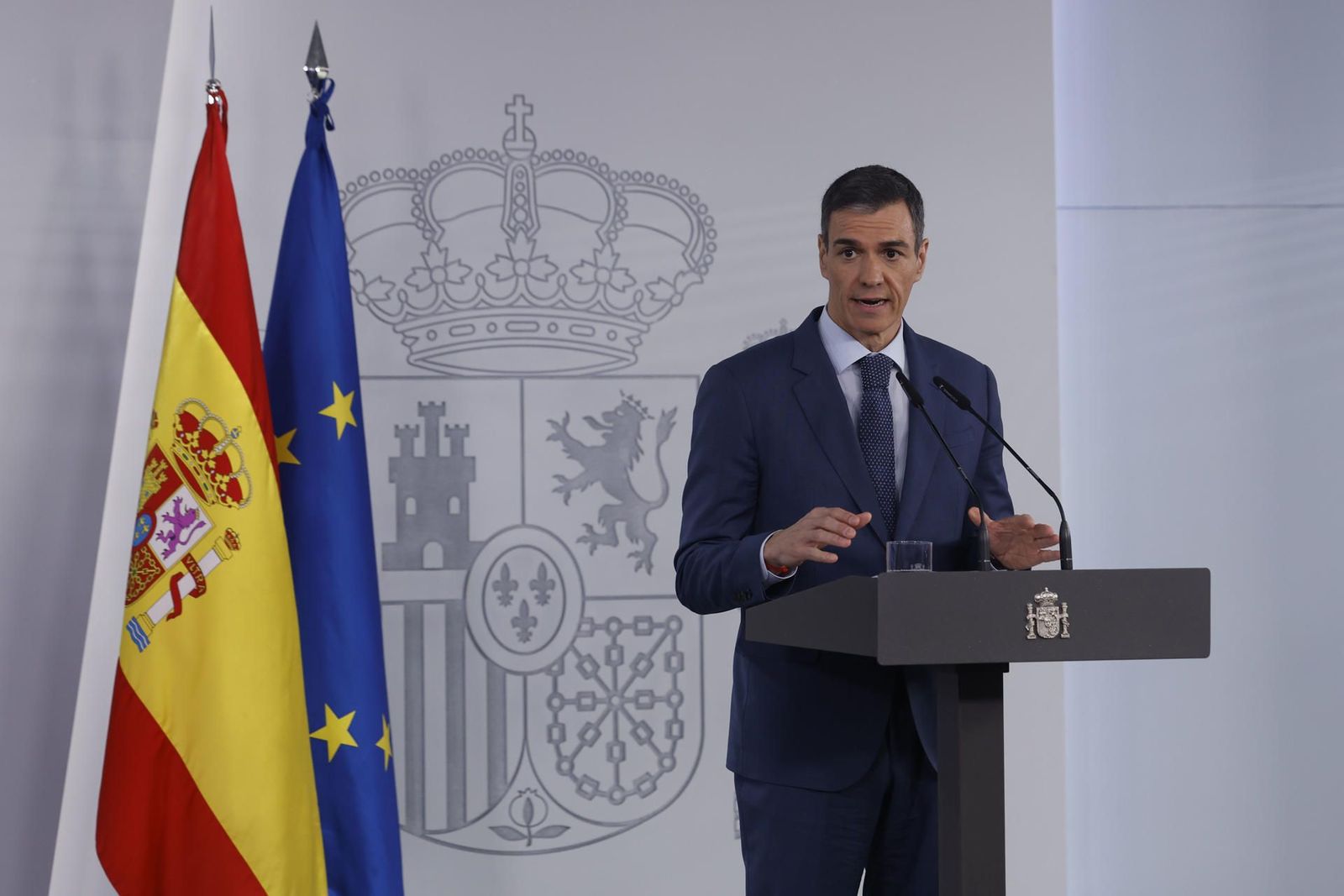 Sánchez anuncia un paquete de 80 medidas con 5.000 millones para paliar los efectos de la guerra
