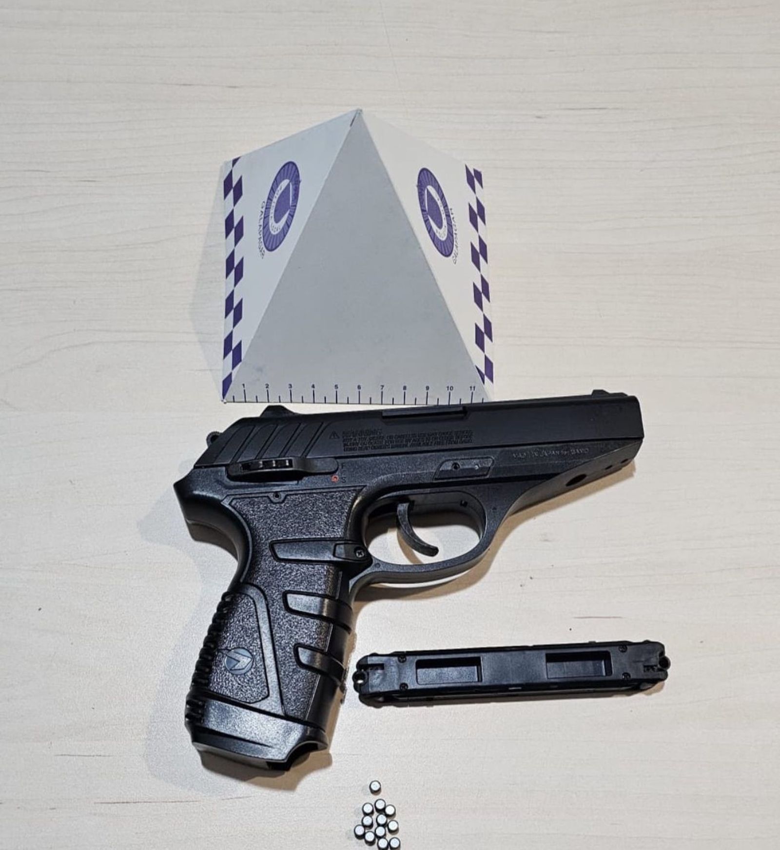 Pistola incautada por la Policía Local de Galapagar