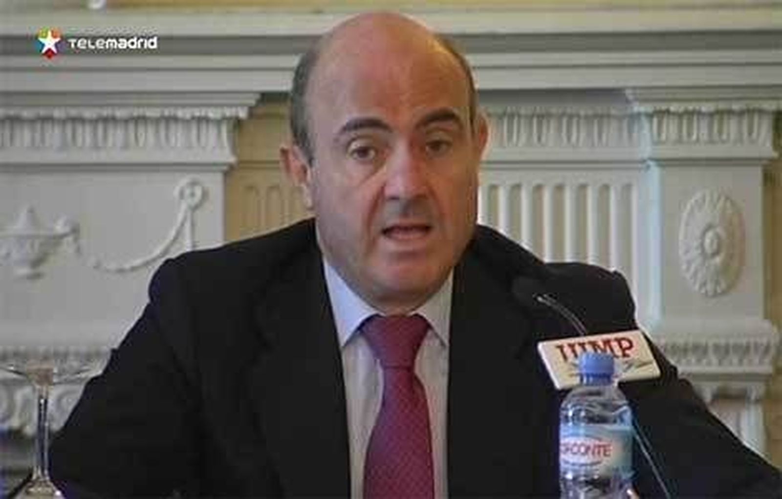 De Guindos avanza que en el segundo trimestre la recesión será próxima a cero