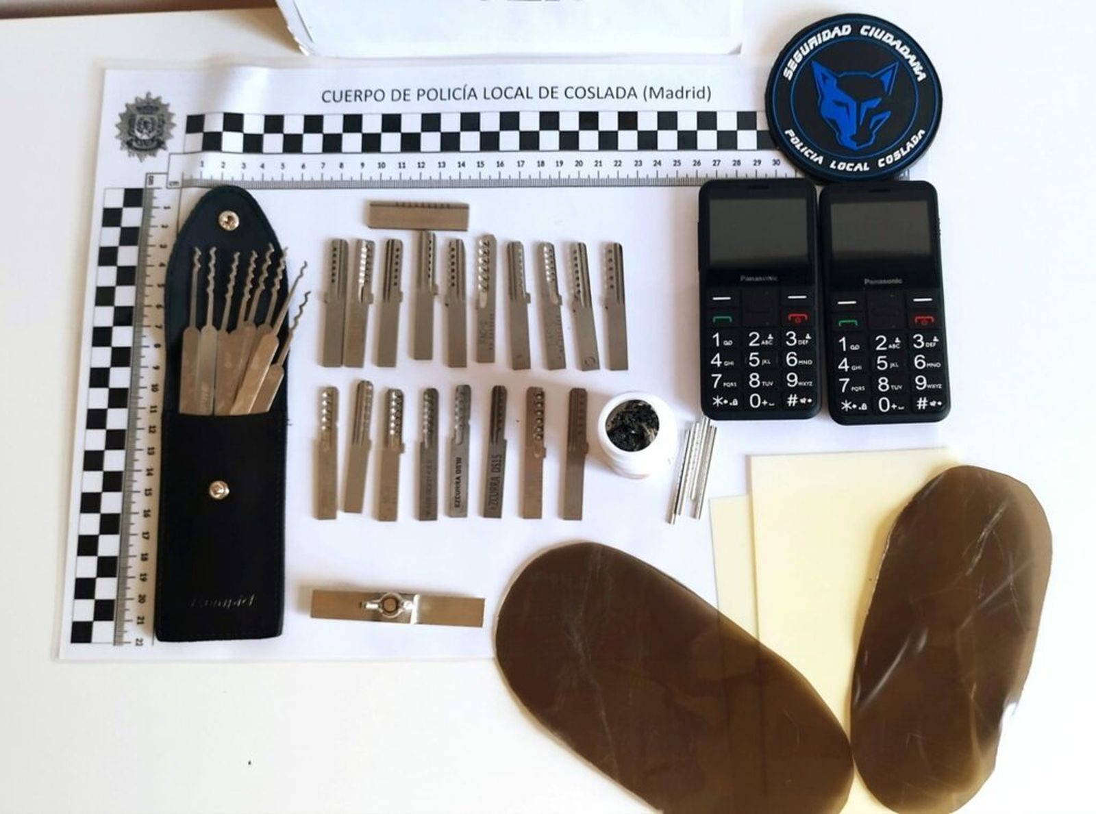 Material intervenido por los agentes de Coslada