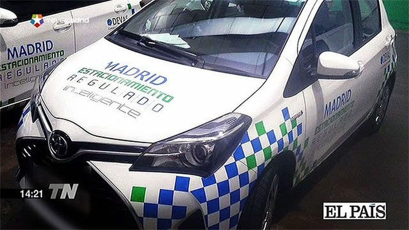 Cinco coches con cámaras para vigilar el estacionamiento regulado