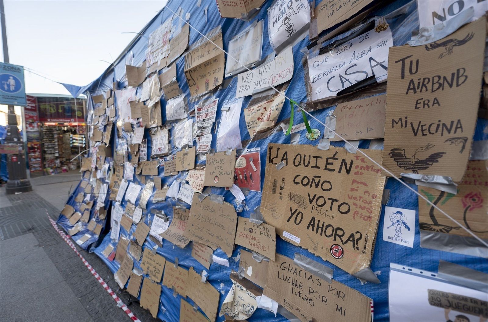 El Ayuntamiento de Madrid alerta de una potencial "escalada" en la situación de la acampada de Sol