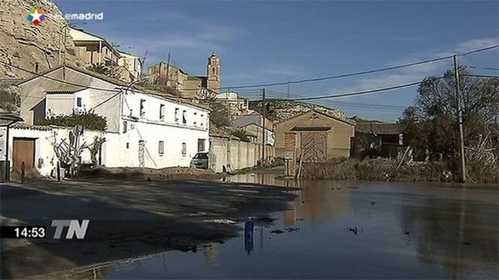 El caudal del río Ebro se mantiene alto  pero sin incidentes "remarcables"