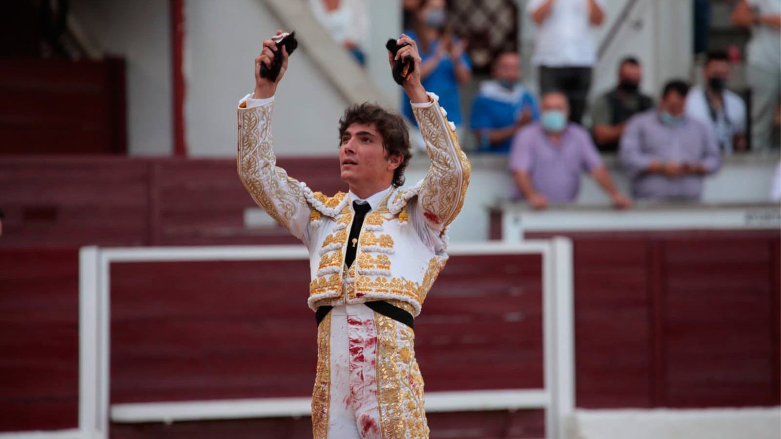 El torero Jorge Isiegas logró cortar dos orejas