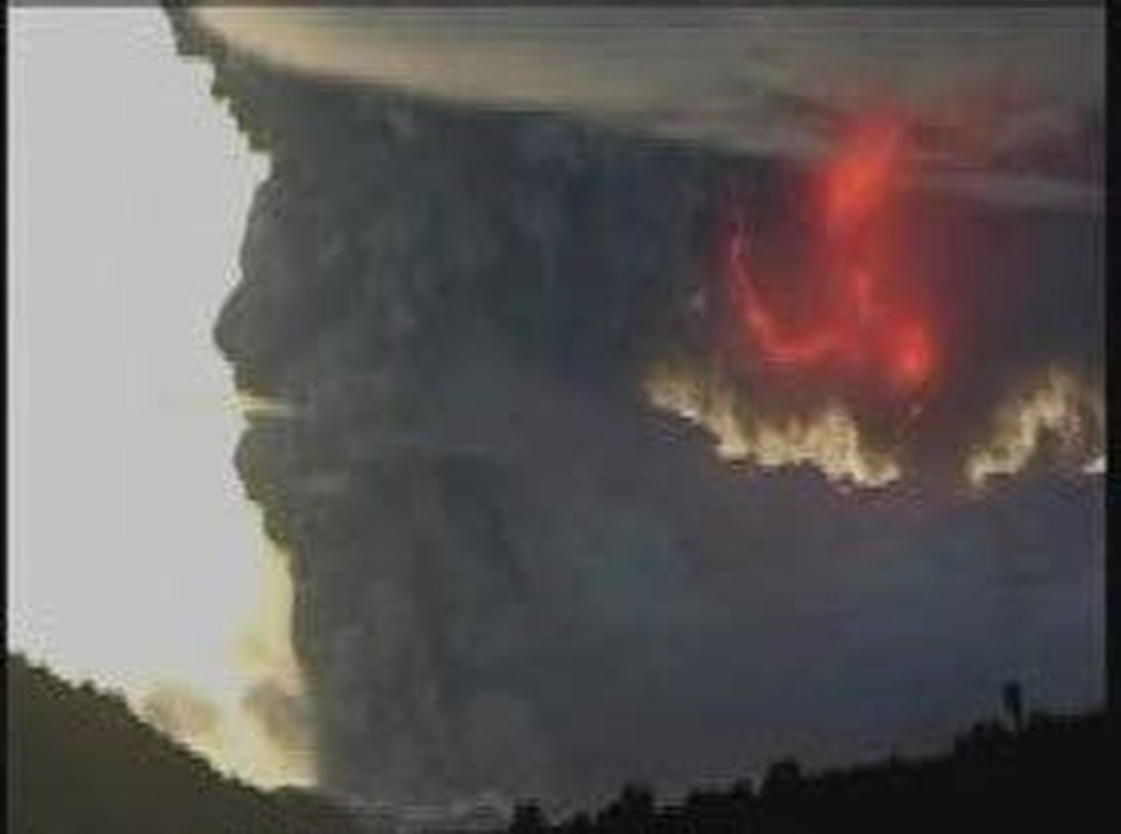 Erupción de un volcán en el sur de Chile