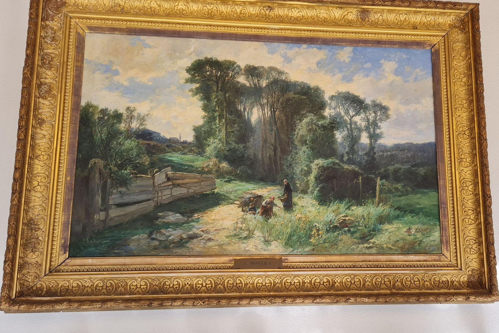 Uno de los cuadros vandalizados,  "Paisaje de Normandía", pintado por el artista Jaime Morera y Galicia en 1884,