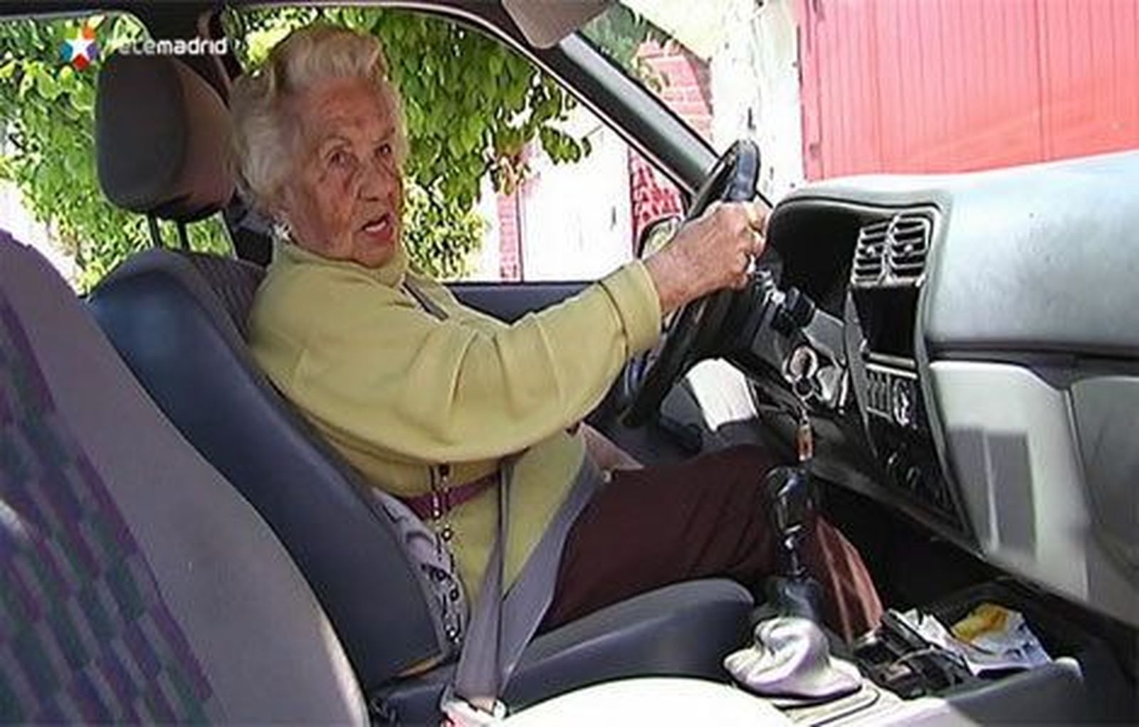 Interior aclara que no se examinará a los conductores cuando renueven el carné