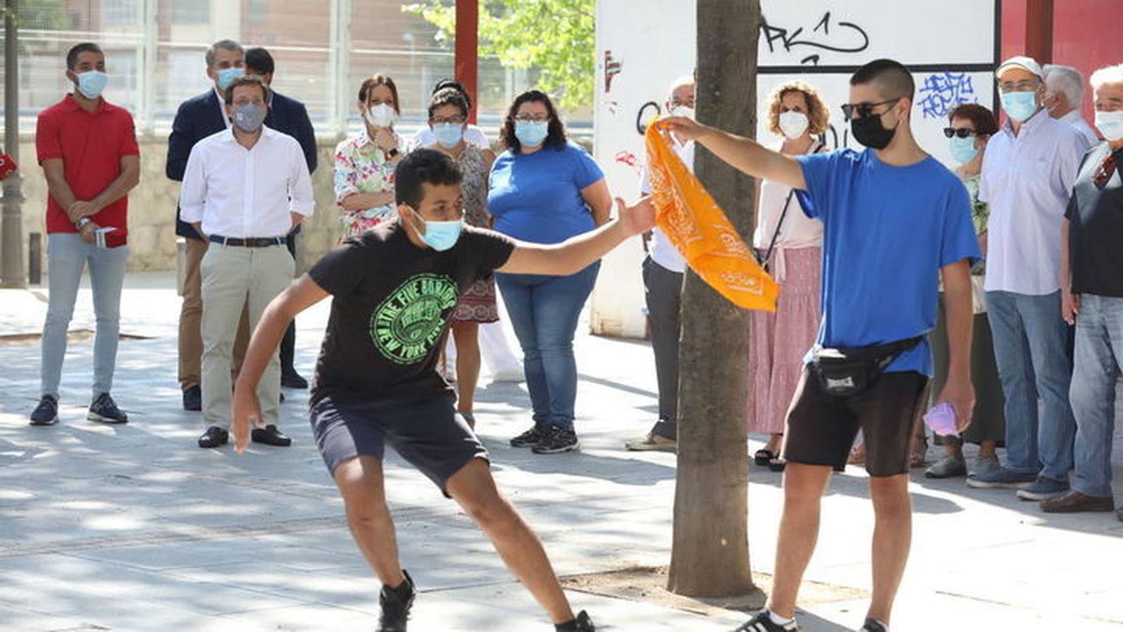 Juegos en un campamento urbano del distrito de Villaverde