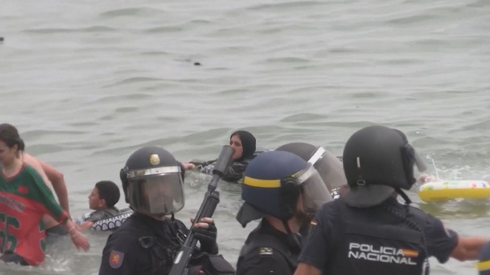 Marlaska se reúne en Ceuta con mandos de la Policía y Guardia Civil