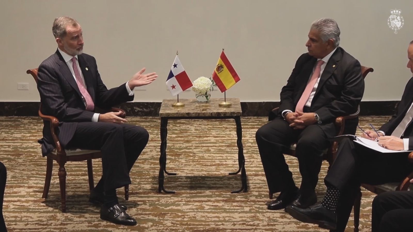 EL Rey se entrevista con el  nuevo presidente de Panamá, José Raúl Mulino, horas antes de que asuma el cargo