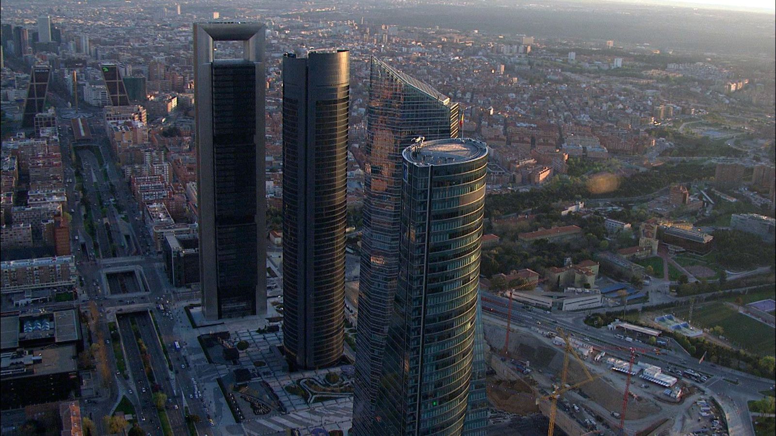 Madrid refuerza su liderazgo y destaca como la región más competitiva en términos económicos en 2023
