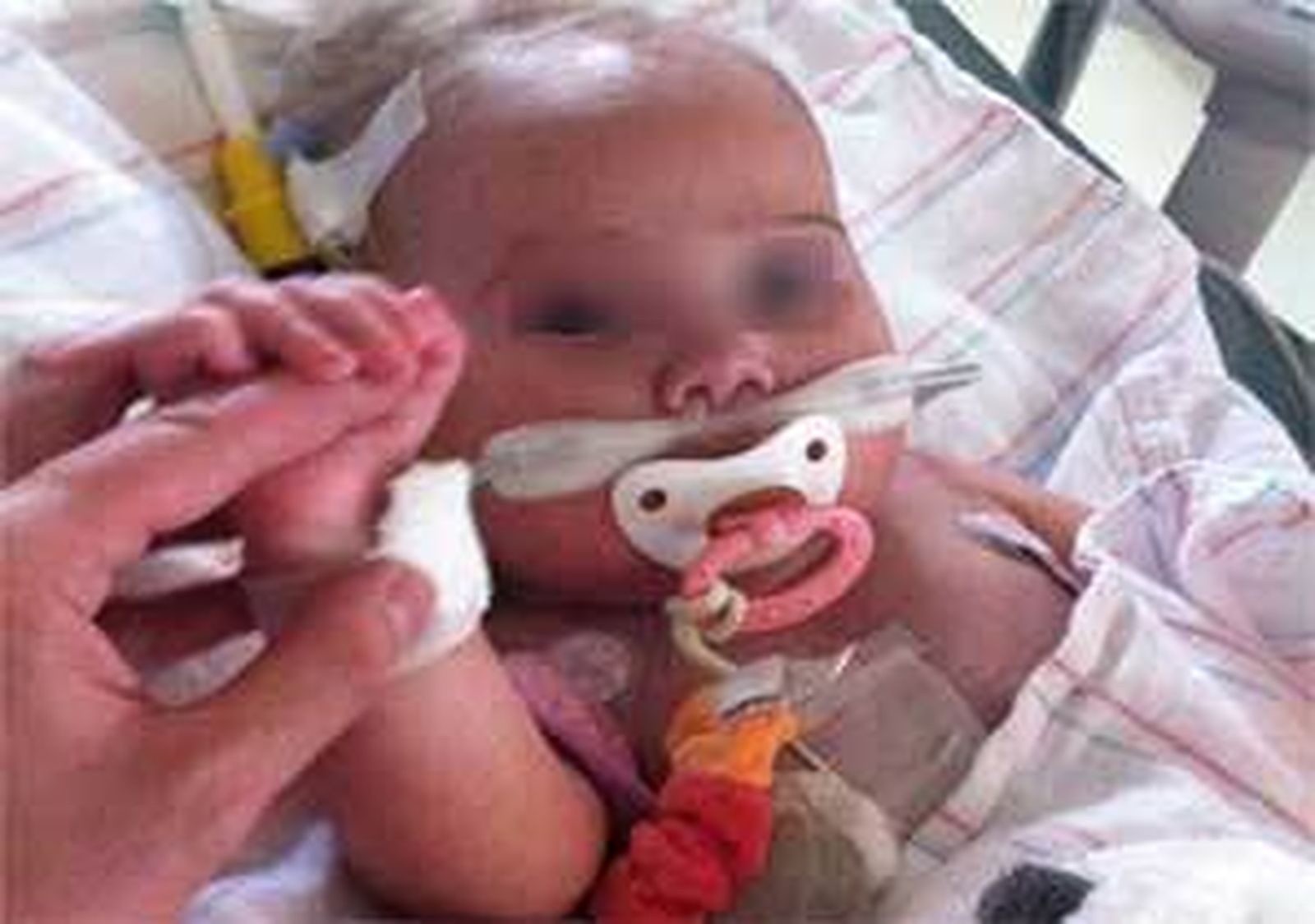 Celia, una niña madrileña de 9 meses enferma del corazón, operada con éxito en Boston