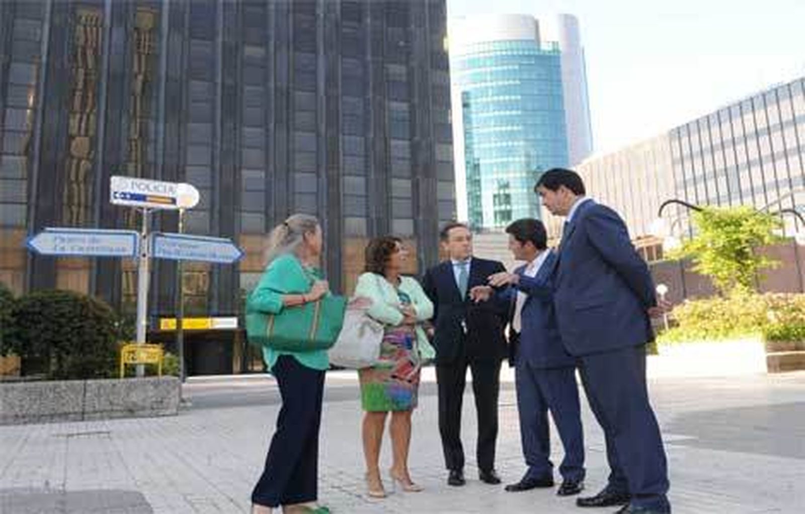 Botella se reúne con empresarios de Azca para iniciar una reforma de la zona