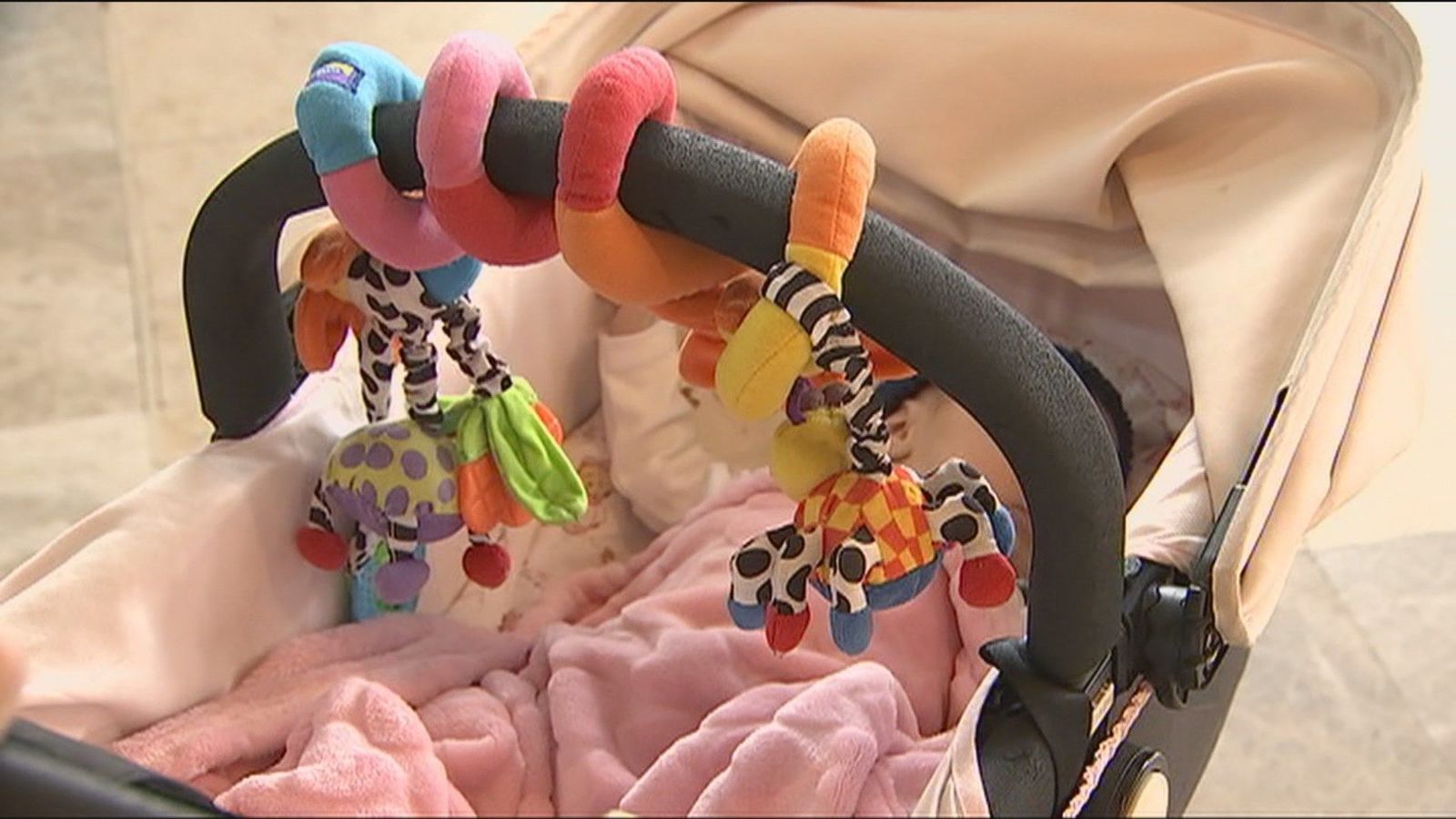 Reconocen el permiso de maternidad a un padre de una niña nacida por gestación subrogada