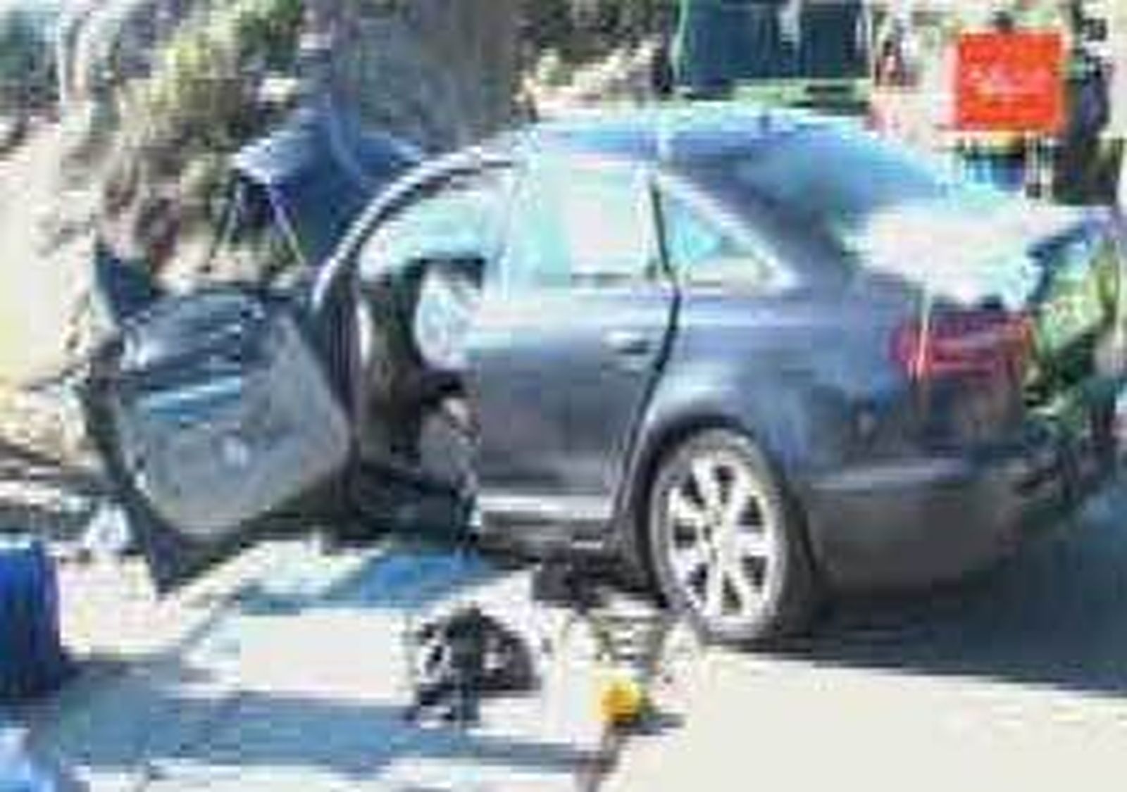 Muere un hombre al chocar su coche contra una roca en Hoyo de Manzanares