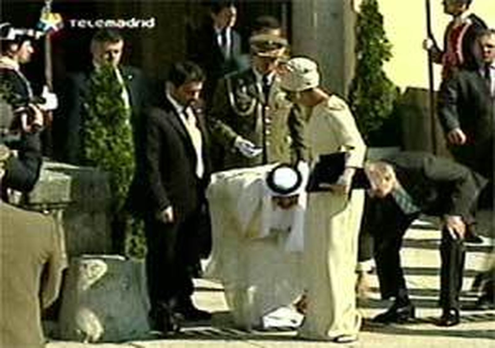 Los Reyes despiden en El Pardo al emir de Catar y a su esposa