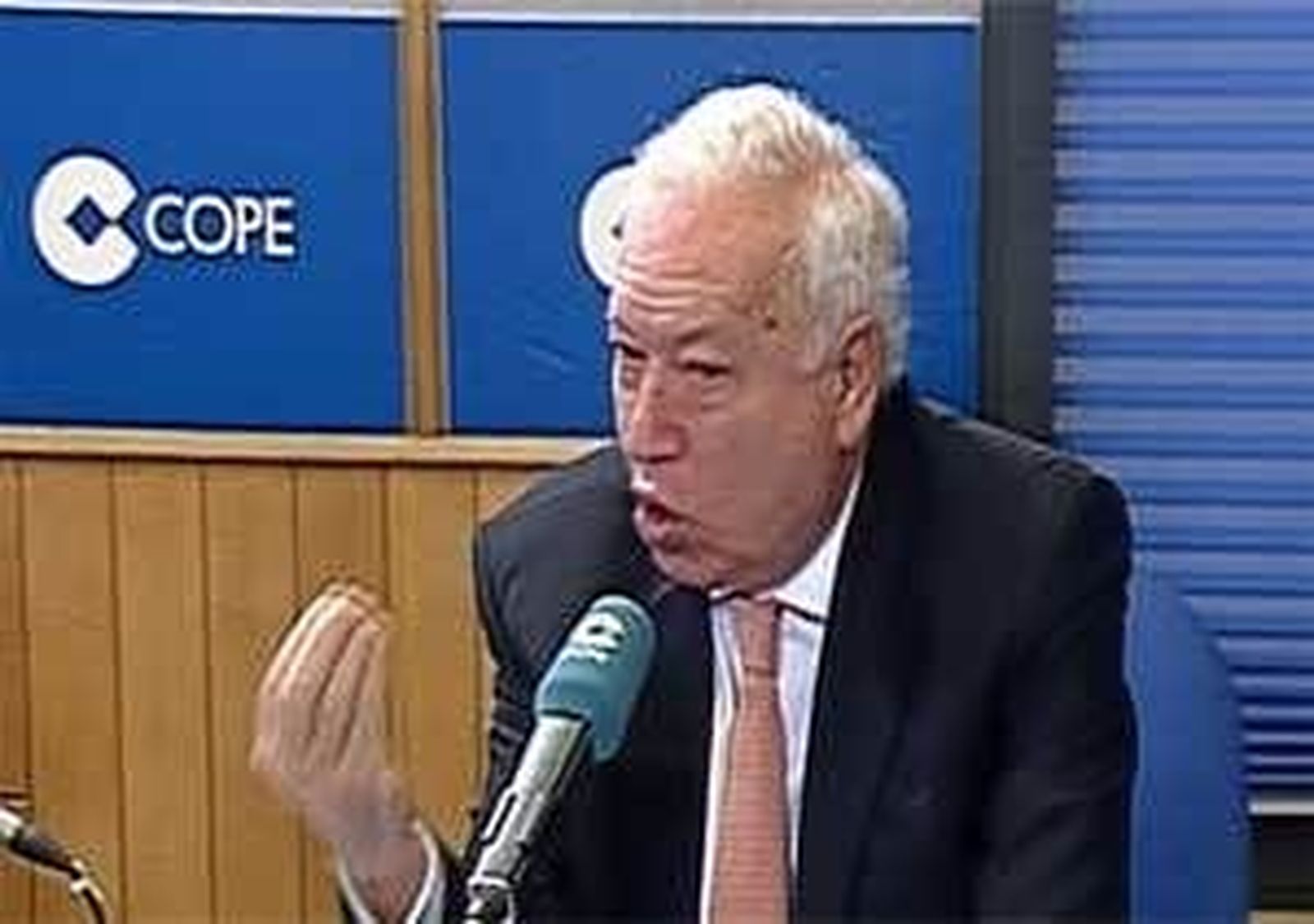 Margallo: Un referendum de autodeterminación sería "un golpe de Estado" jurídico