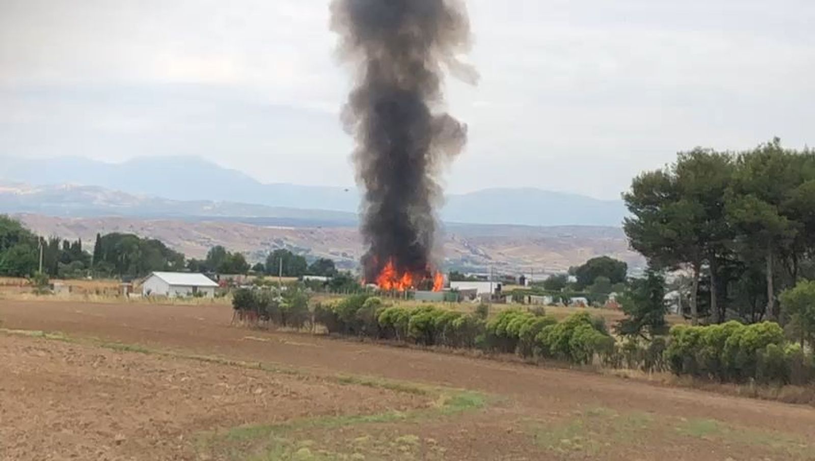 Alerta en Fuente el Saz por un llamativo incendio en una vivienda