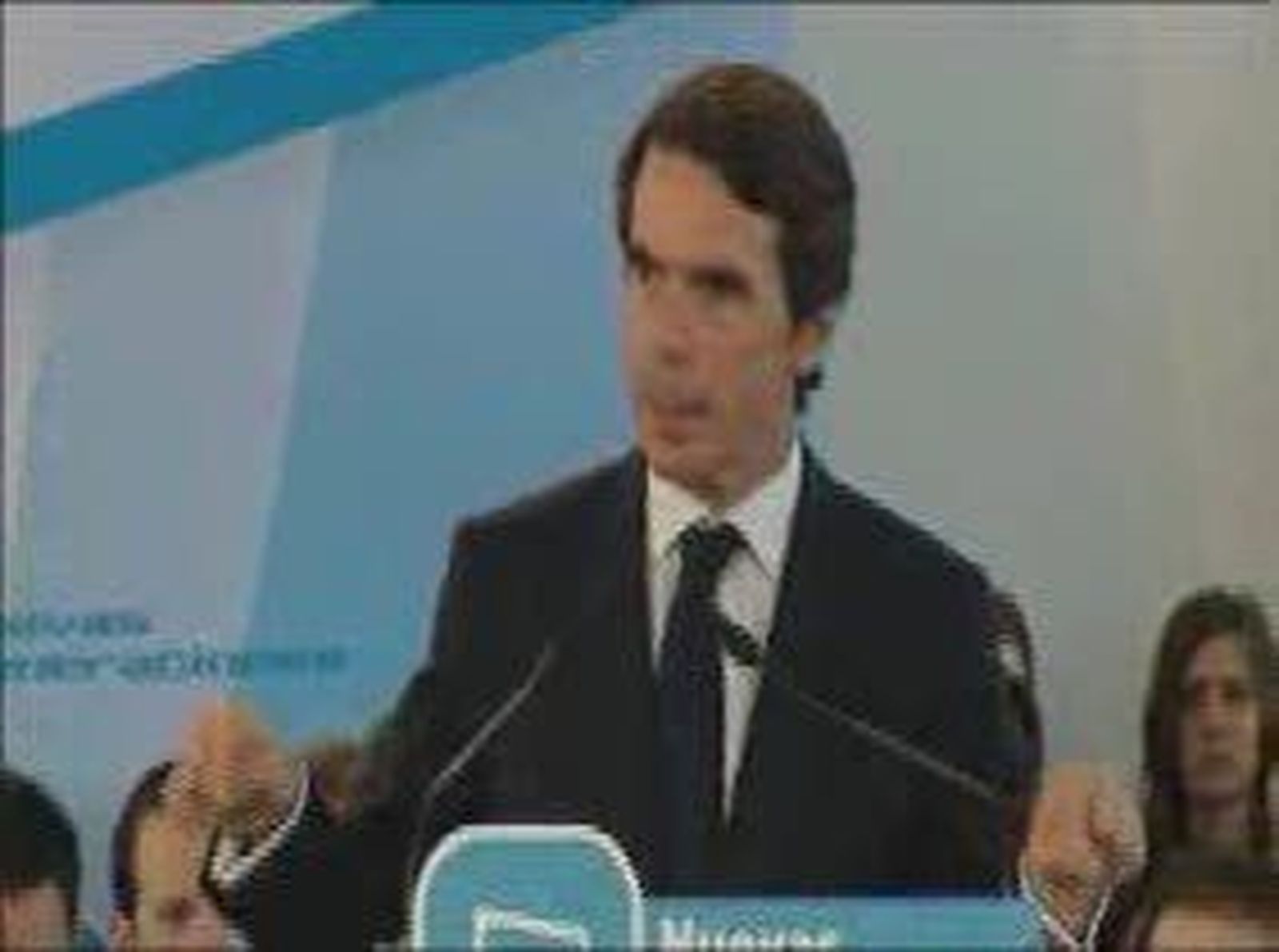 Aznar: la "deslealtad" de Zapatero a España en la negociación con ETA tiene "responsabilidad máxima"