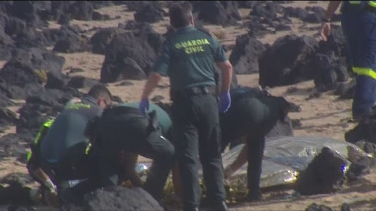 Al menos cinco muertos por el vuelco de una patera en Lanzarote