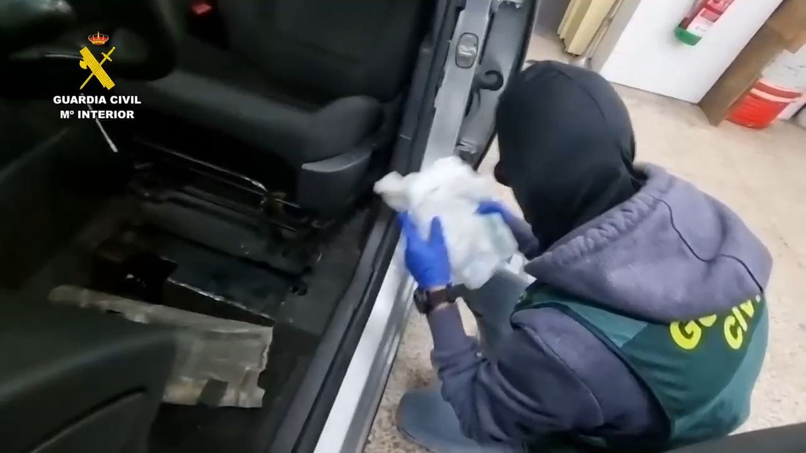 Cae una banda que trasladaba cocaína en dobles fondos de vehículos entre Alcalá de Henares y Cantabria