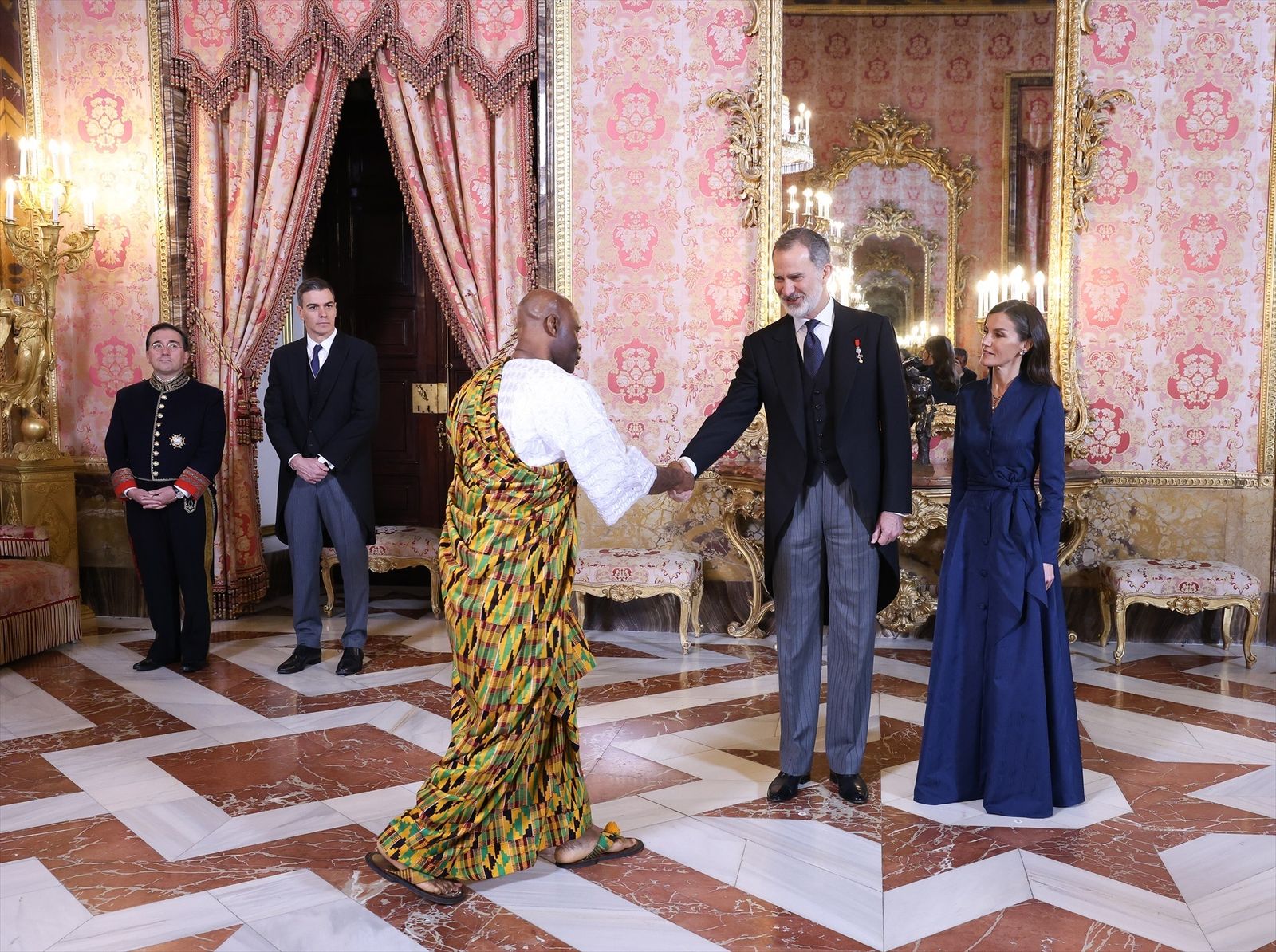 Los Reyes Felipe y Letizia durante la recepción anual del Cuerpo Diplomático Acreditado en España