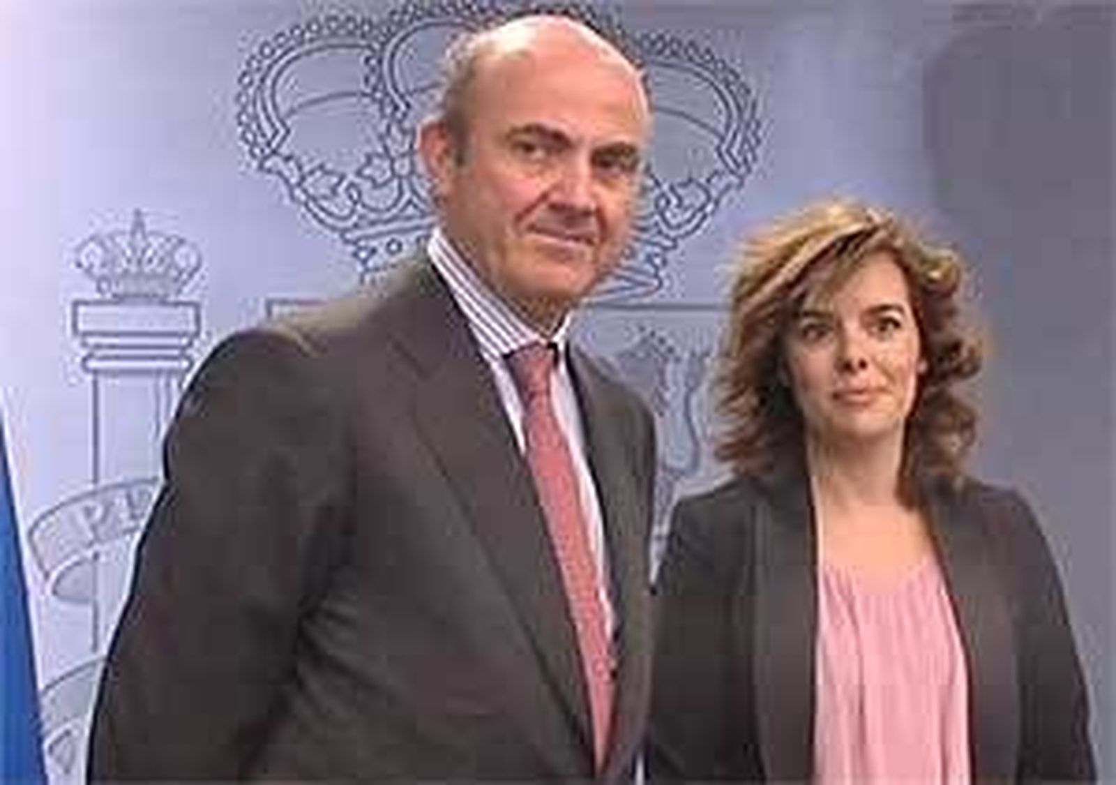 El Gobierno limita los sueldos de las cúpulas bancarias con ayudas públicas