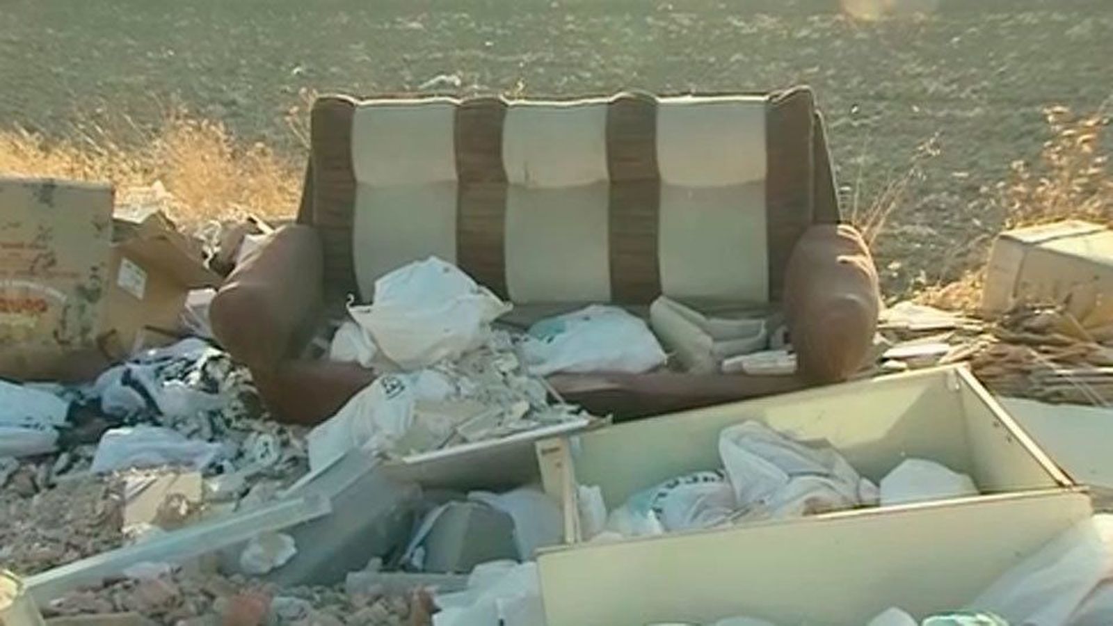 La basura y los desperdicios ahogan a la Colonia Marconi