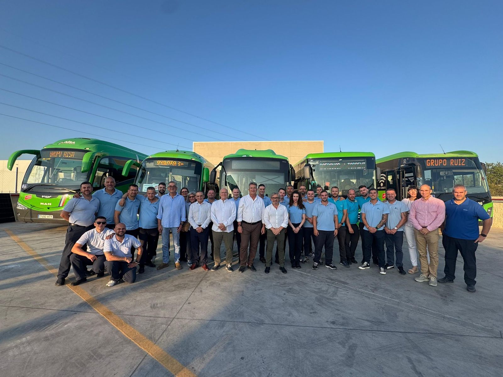 El grupo de profesionales de transporte público interurbano madrileño desplazados a Valencia
