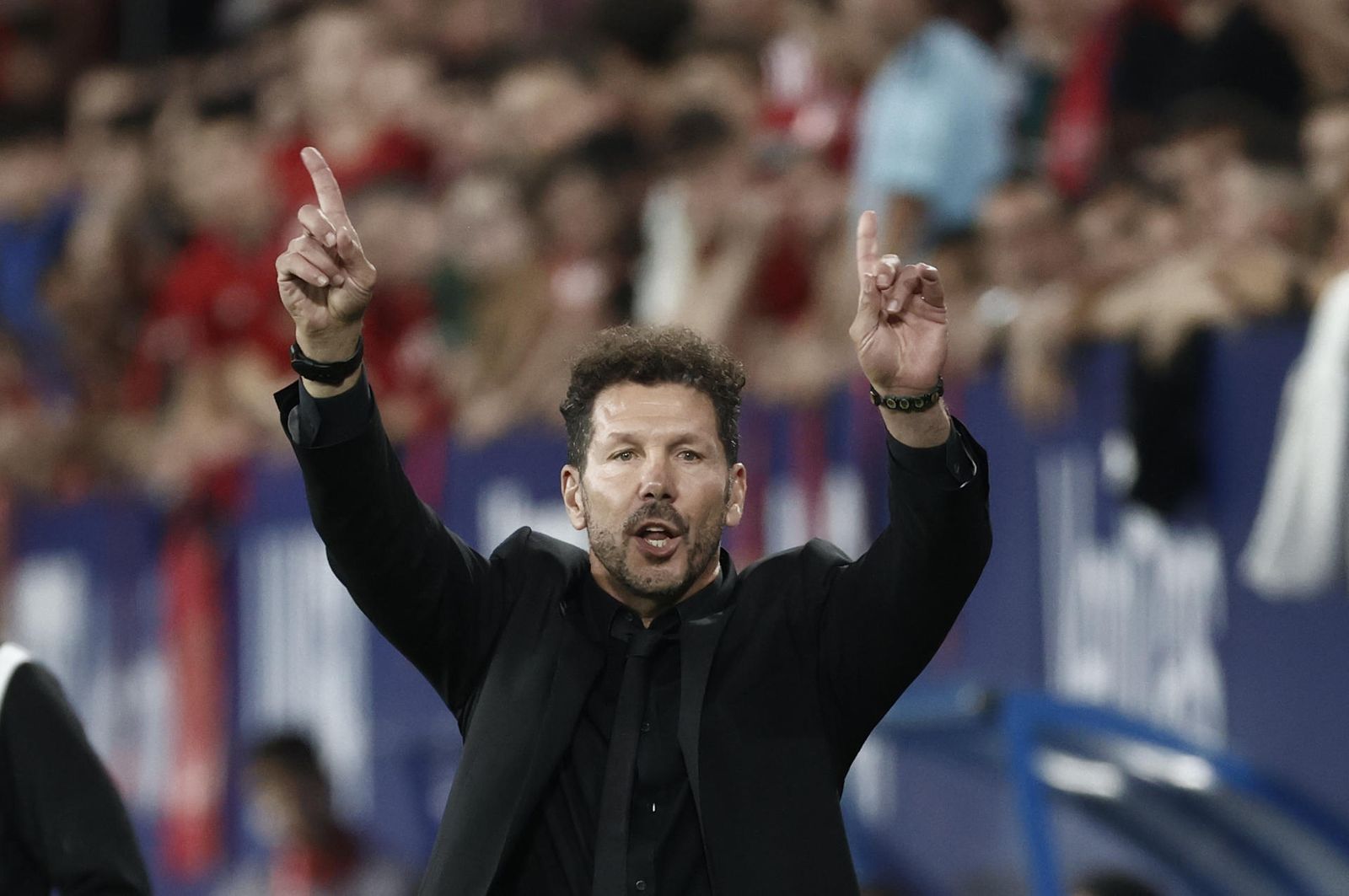 Simeone apoya a Gil Marín