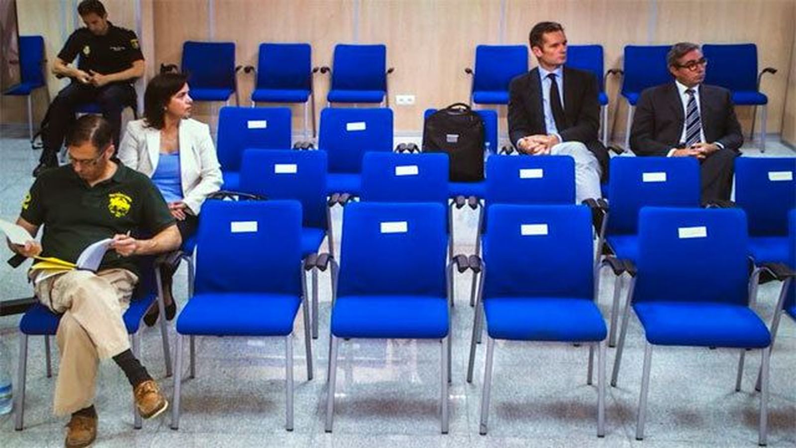 Urdangarin acude de improviso a la penúltima sesión del juicio Nóos