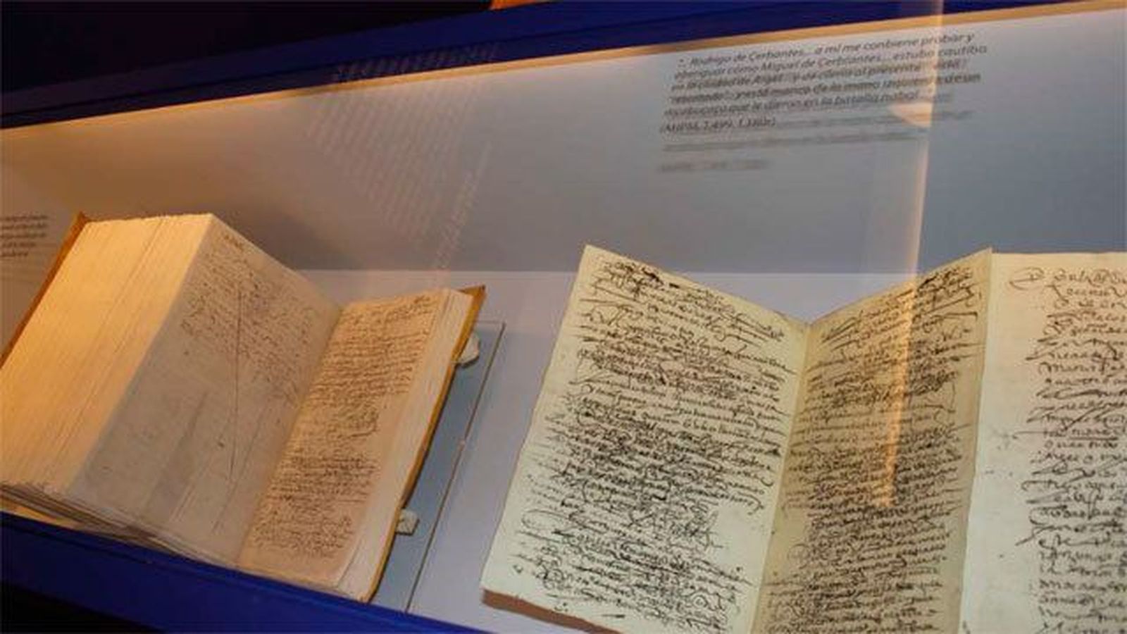 Más de una veintena de documentos privados de Cervantes en el Complejo El Aguila