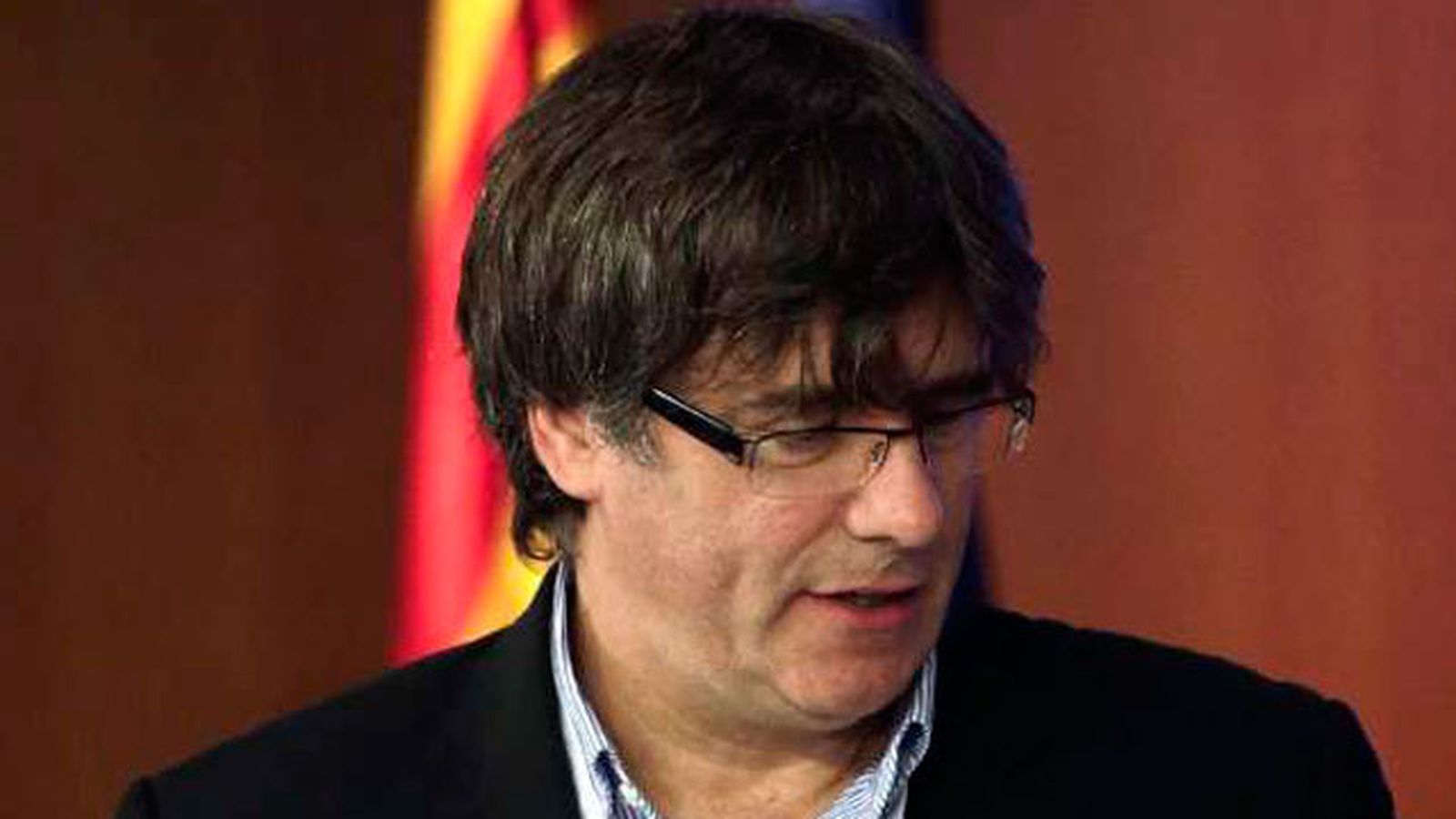 Puigdemont retrasa al martes su comparecencia en el Parlament tras el 1-O